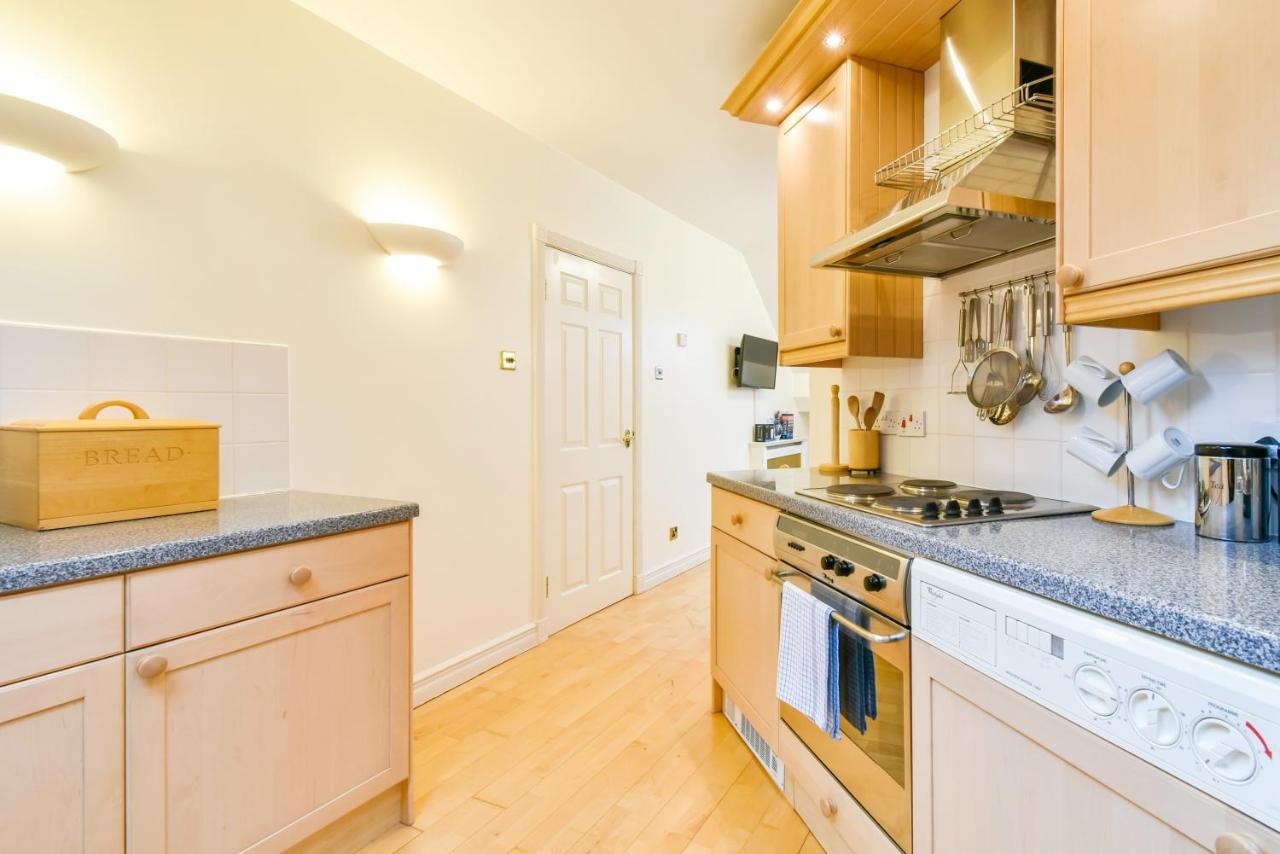 Shambles Suites In The Centre Of York, Sleeps 16 Εξωτερικό φωτογραφία