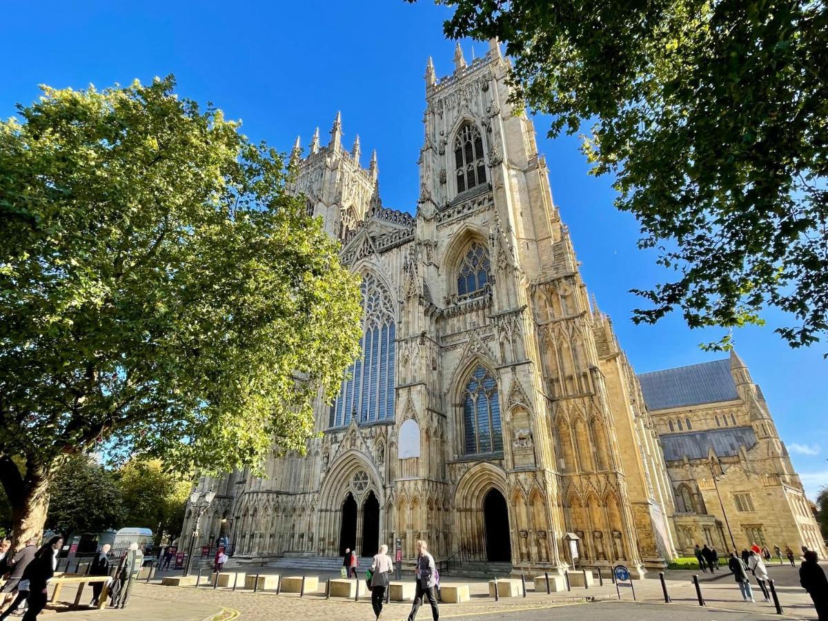 Shambles Suites In The Centre Of York, Sleeps 16 Εξωτερικό φωτογραφία