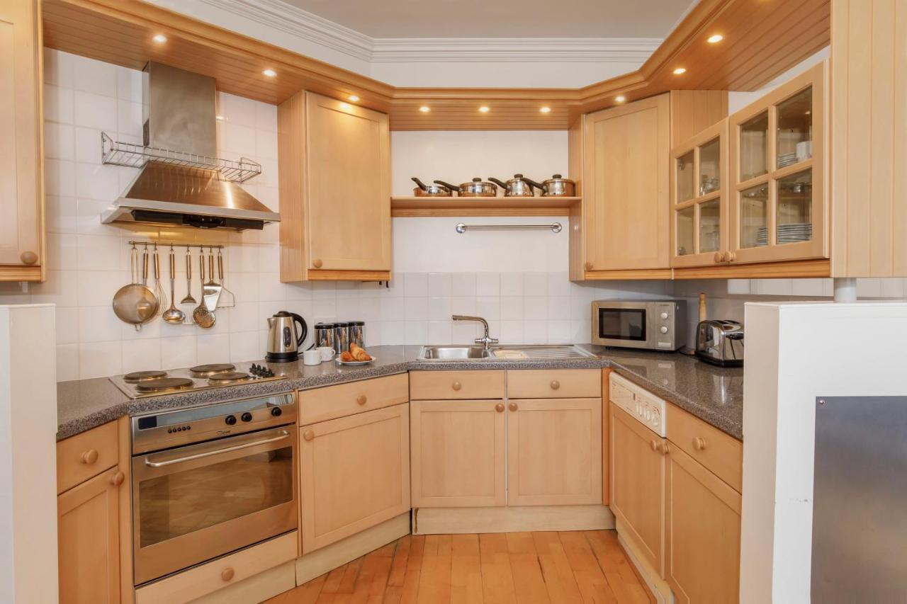Shambles Suites In The Centre Of York, Sleeps 16 Εξωτερικό φωτογραφία